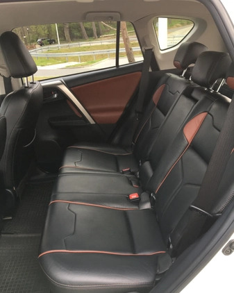 Toyota RAV4 cena 67000 przebieg: 195360, rok produkcji 2014 z Gdynia małe 56